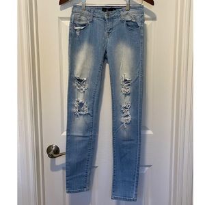 Light washed ripped jeans